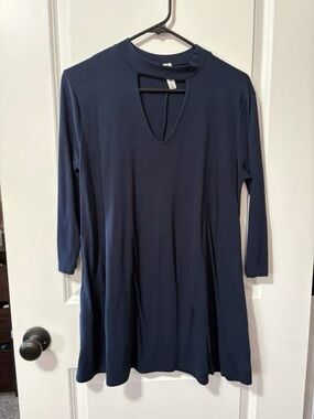 Navy Keyhole Swing Tunic Top